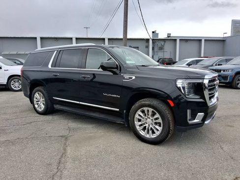 Used 2023 GMC Yukon XL SLT AWD/4WD image 2