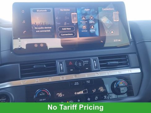 New 2026 Nissan Pathfinder S image 13