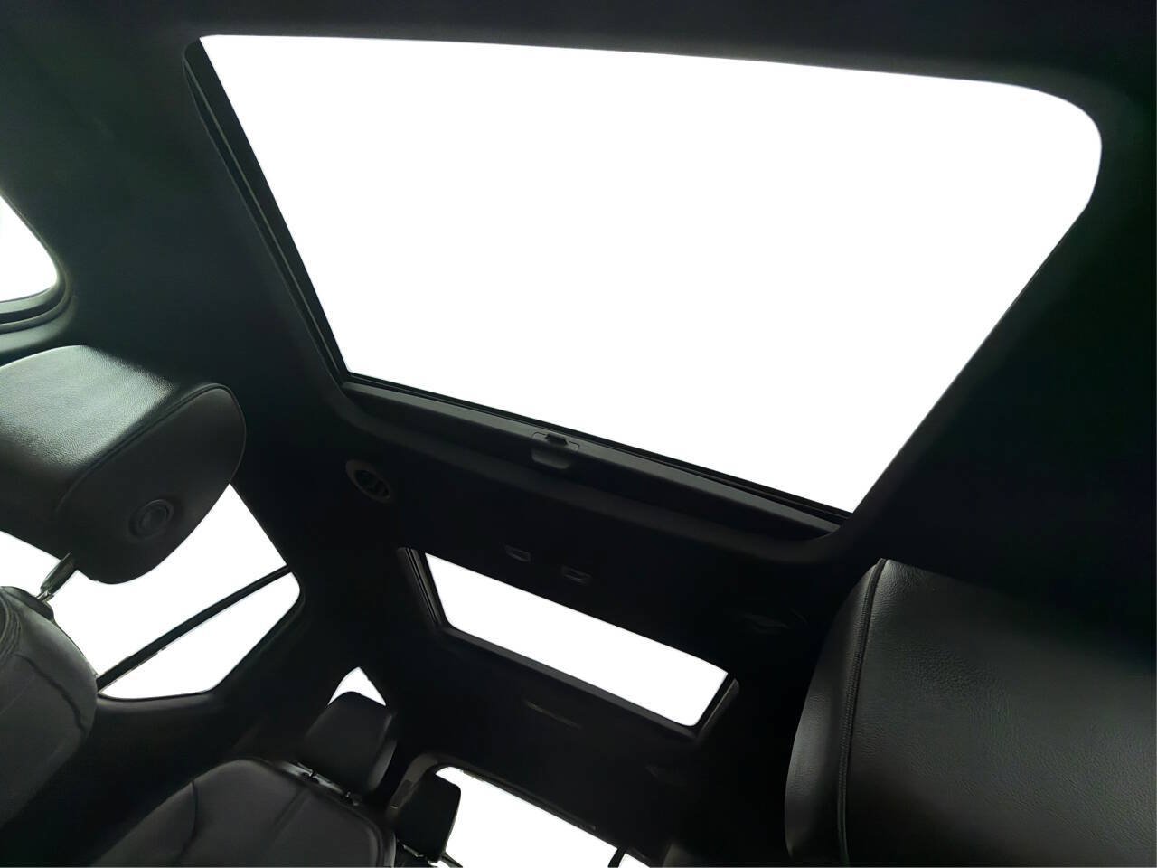 Used 2023 Chevrolet Traverse RS w/ LPO, Floor Liner Package AWD/4WD image 20