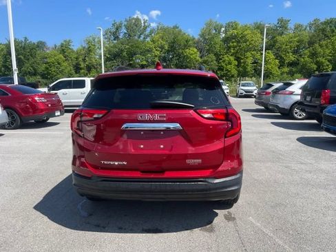 Used 2020 GMC Terrain SLE w/ Driver Convenience Package FWD image 4