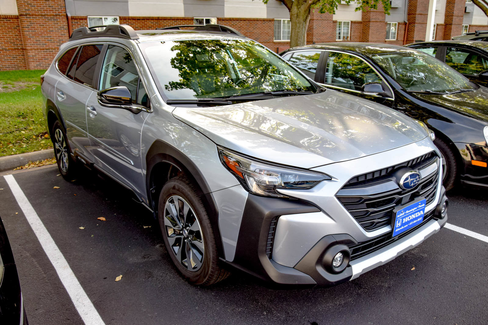 Used 2024 Subaru Outback Limited AWD/4WD image 4