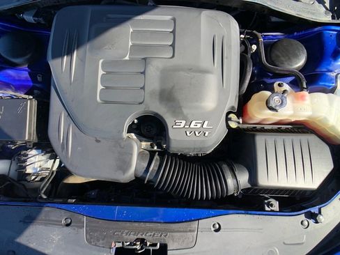 Used 2020 Dodge Charger SXT w/ Cold Weather Package image 23