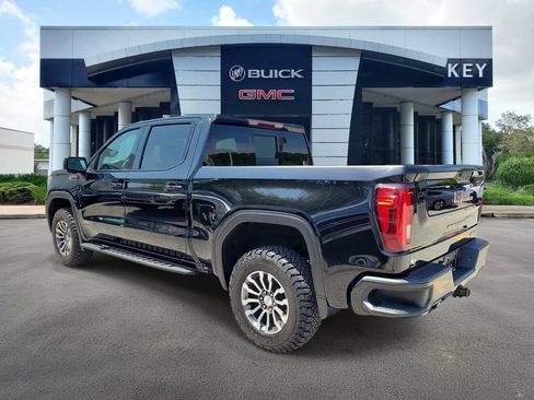 Used 2022 GMC Sierra 1500 AT4 w/ AT4 Preferred Package AWD/4WD image 3