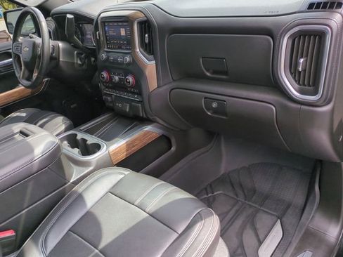 Used 2021 Chevrolet Silverado 1500 High Country w/ Technology Package AWD/4WD image 31