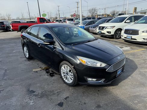 Used 2015 Ford Focus Titanium image 13