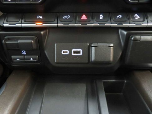 Used 2022 GMC Sierra 1500 Denali w/ Denali Premium Package image 43