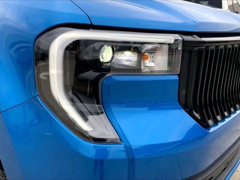 Used 2025 Ford Maverick Lobo image 27