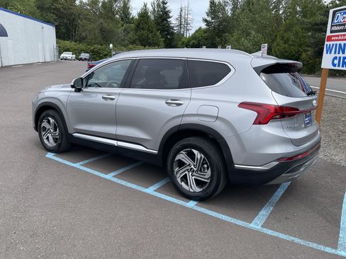 Certified 2023 Hyundai Santa Fe SEL w/ Premium Package FWD image 3
