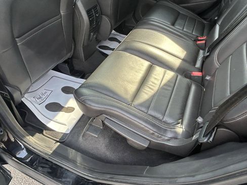 Used 2016 Ford Escape SE w/ SE Leather Comfort Package AWD/4WD image 9