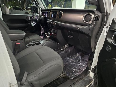 Used 2020 Jeep Gladiator Sport w/ Quick Order Package 24S AWD/4WD image 36