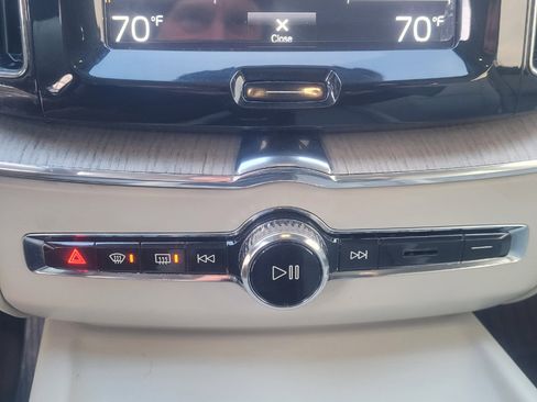 Used 2018 Volvo XC60 T5 Inscription image 23