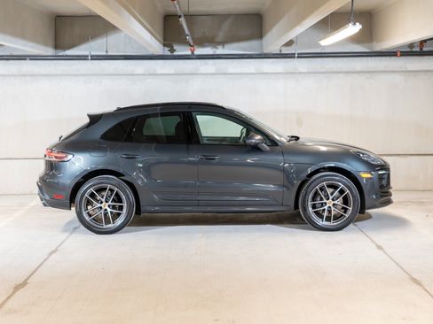 Certified 2026 Porsche Macan AWD/4WD image 8