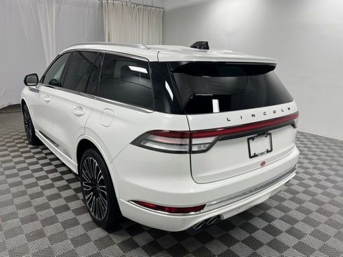 Used 2025 Lincoln Aviator Black Label AWD/4WD image 6
