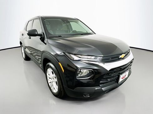 Used 2023 Chevrolet TrailBlazer LS FWD image 3