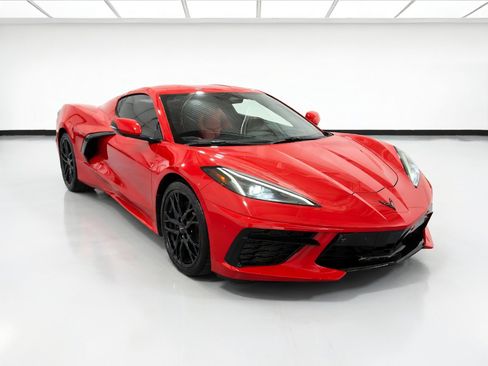 Used 2024 Chevrolet Corvette Stingray Preferred Cpe w/ 2LT RWD image 3