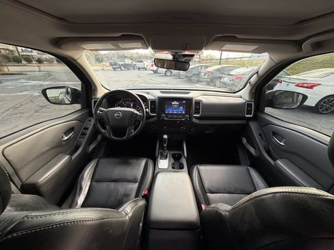 Used 2023 Nissan Frontier SV w/ SV Premium Package image 21