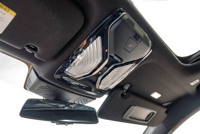 Used 2016 BMW 750i xDrive AWD/4WD image 29