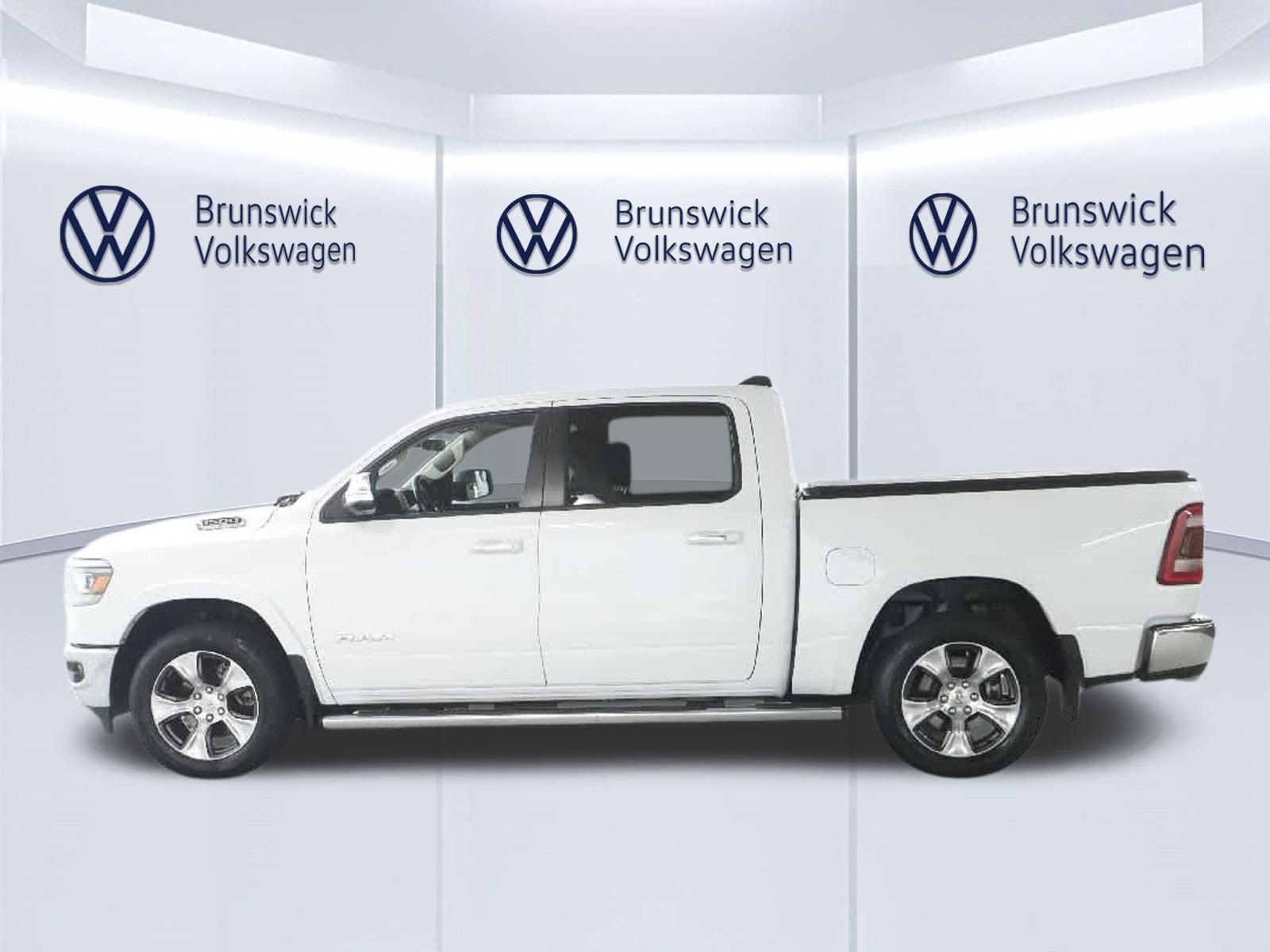 Used 2021 RAM 1500 Laramie AWD/4WD image 38