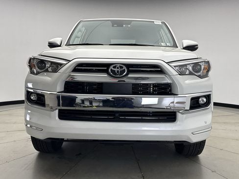 Used 2022 Toyota 4Runner Limited AWD/4WD image 8