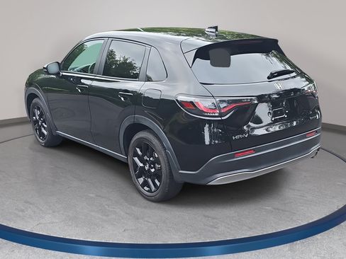 Used 2025 Honda HR-V Sport image 7