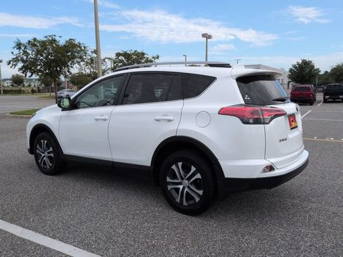 Used 2017 Toyota RAV4 LE w/ Carpet Mat Package AWD/4WD image 6