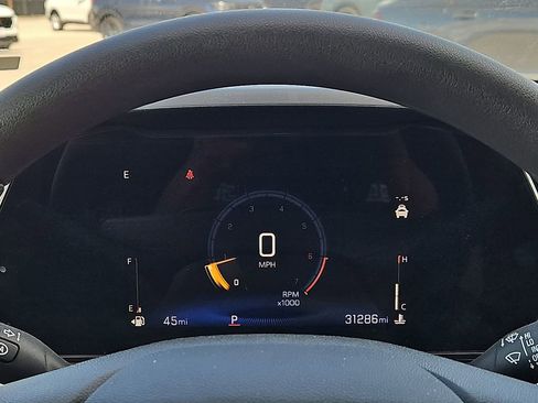 Used 2025 Chevrolet Trax LT FWD image 29
