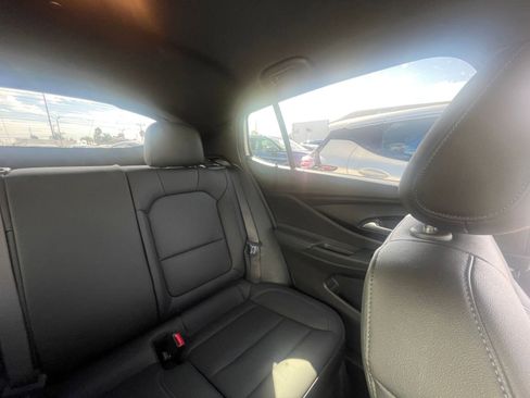 Used 2025 Buick Envista Sport Touring image 37