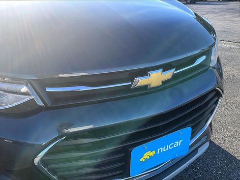 Used 2022 Chevrolet Trax LT image 30