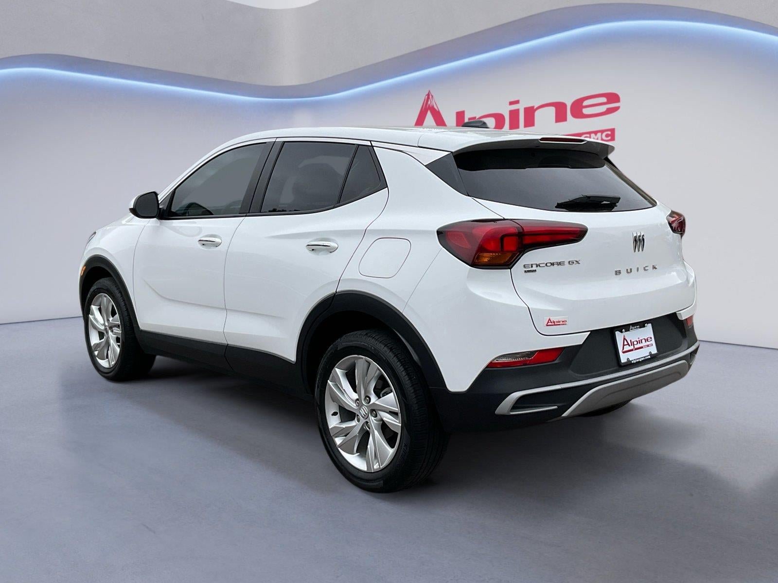 Used 2024 Buick Encore GX Preferred w/ Comfort Package AWD/4WD image 3