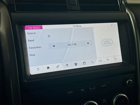 Used 2020 Land Rover Discovery Landmark image 17