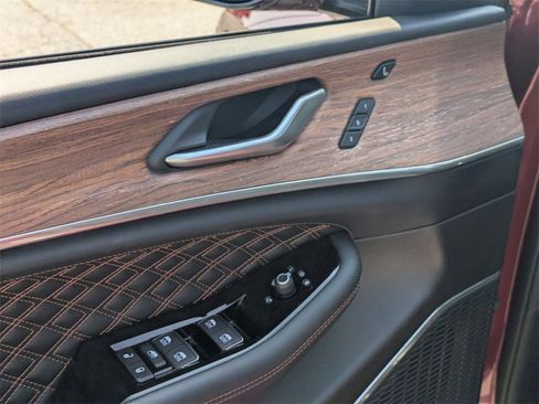 Used 2022 Jeep Grand Cherokee Summit w/ Adv Protech Group IV image 13