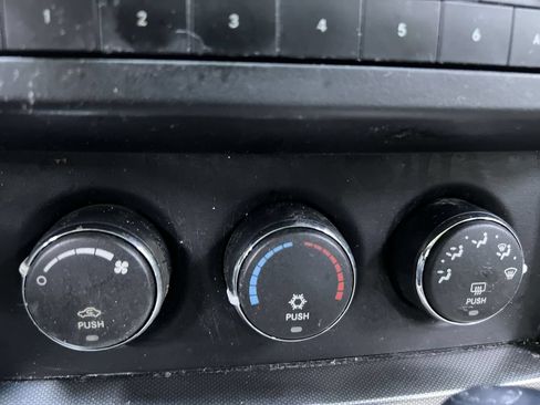 Used 2008 Jeep Liberty Sport w/ Popular Equipment Group AWD/4WD image 22