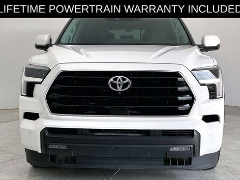 Used 2023 Toyota Sequoia SR5 w/ SR5 Premium Package AWD/4WD image 4