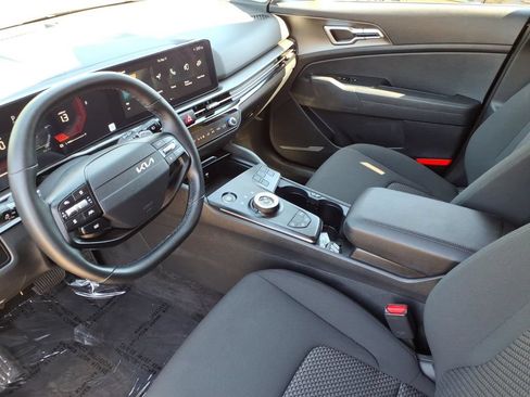 Certified 2026 Kia Sportage LX FWD image 17