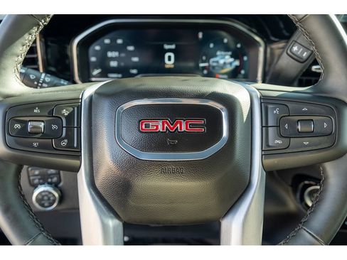 Used 2025 GMC Sierra 2500 SLT AWD/4WD image 17