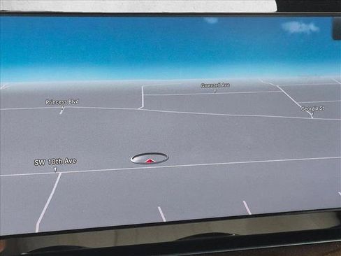 Used 2017 Mercedes-Benz E 300 image 6