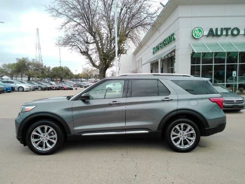 Used 2024 Ford Explorer Limited image 10
