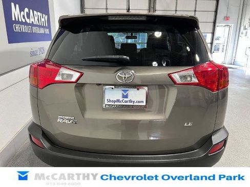 Used 2013 Toyota RAV4 LE FWD image 7