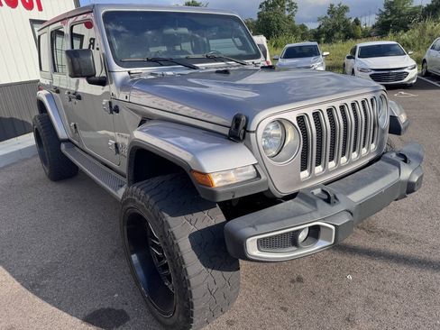 Used 2020 Jeep Wrangler Unlimited Sahara AWD/4WD image 4