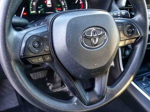 Certified 2024 Toyota RAV4 LE AWD/4WD image 13