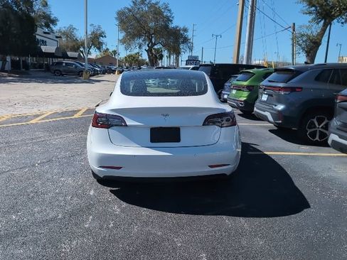 Used 2019 Tesla Model 3 Standard Range Plus image 6