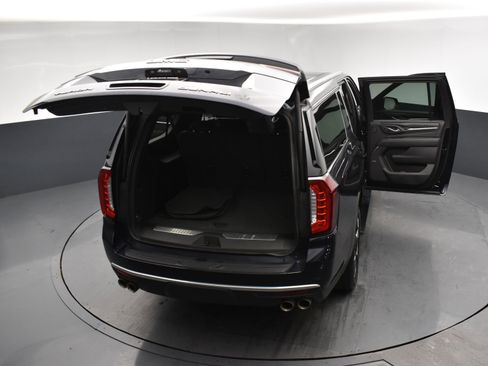Used 2023 GMC Yukon XL Denali w/ Denali Reserve Package image 28