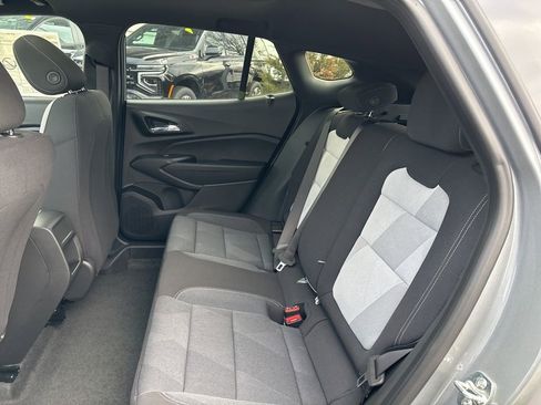 New 2026 Chevrolet Trax RS w/ Sunroof Package image 24