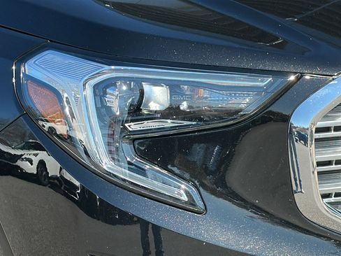 Used 2019 GMC Terrain Denali w/ Advanced Safety Package image 4