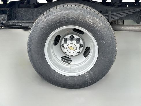 New 2024 Chevrolet Express 3500 w/ Power Convenience Package RWD image 21