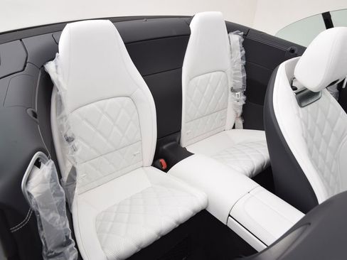 New 2026 Mercedes-Benz SL 63 AMG 4MATIC image 17