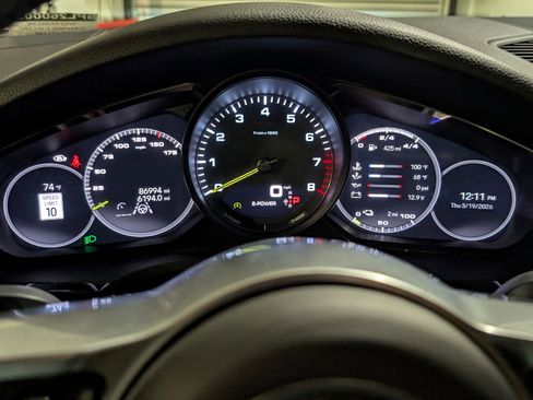 Certified 2022 Porsche Cayenne E-Hybrid image 32