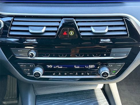 Certified 2023 BMW 530i xDrive w/ Premium Package image 16