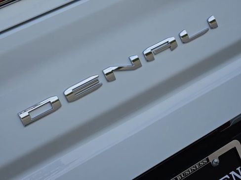 New 2026 GMC Sierra 3500 Denali w/ Denali Reserve Package image 7