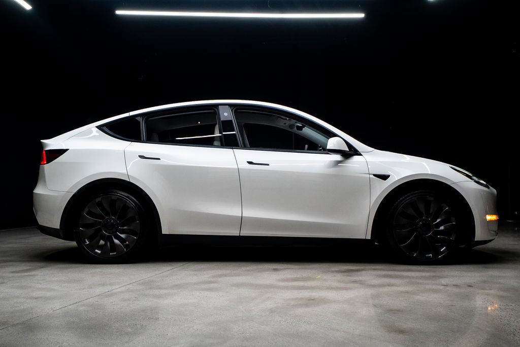 Used 2021 Tesla Model Y Performance AWD/4WD image 9